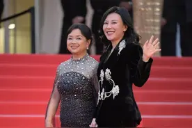 出走的苏敏阿姨一路走到了戛纳，这块红毯因她而多元图片