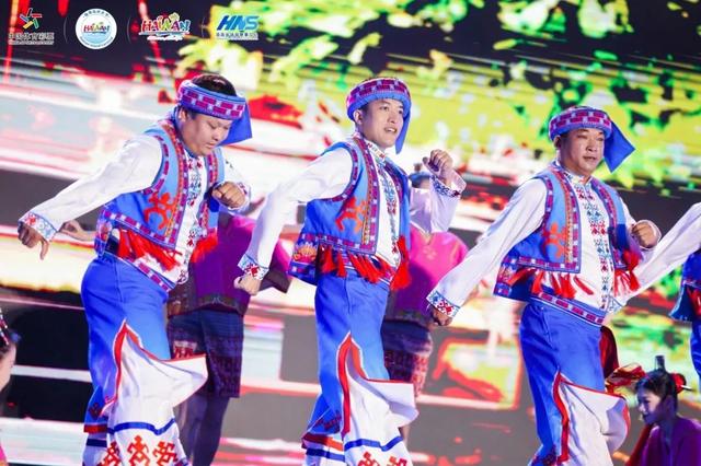 祝贺！白沙代表队在海南国际旅游岛欢乐节竹竿舞大赛中荣获二等奖