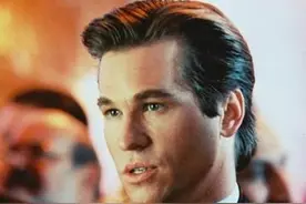 65岁好莱坞男星去世 ，曾出演《壮志凌云》《大门》等影片图片