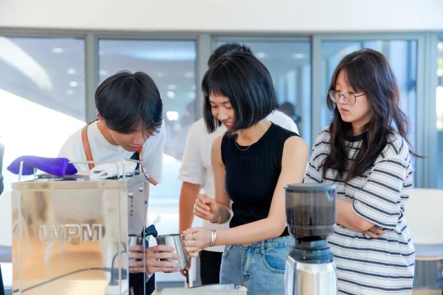 从科学之城到文艺之心，一座松山湖城市地标的周年回响
