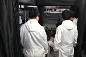 我国科学家研发出超薄高能效光学晶体视频封面