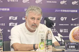 亚森：在这种炎热天气下，不在场上的人不知道队员的付出多大图片