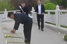 清明｜杞县教体局举行祭英烈活动图片
