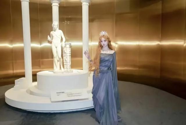 首日人人人！古罗马众神“空降”上海！不出沪看131件稀世珍品！打卡攻略→