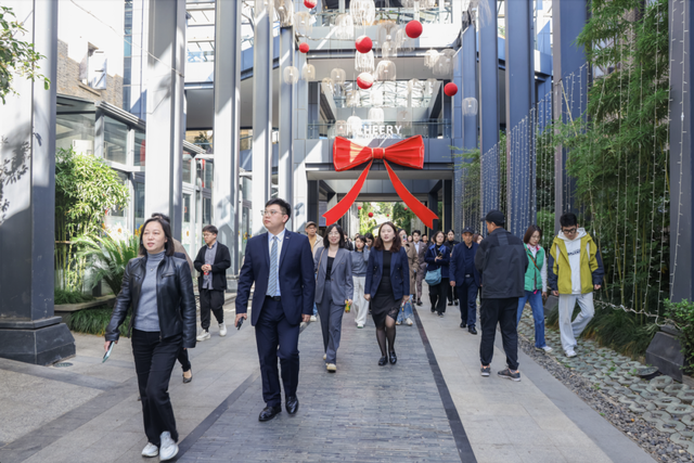 党建引领 文旅焕新 | City Walk酒店成为文化新客厅