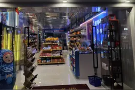 记者探访“俄罗斯特产店”！多款进口风味食品实为国产图片