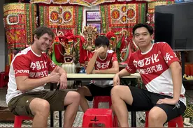 叠滘龙船赛首个外国队员来自德国：因追爱来到中国，每天通勤4小时参训图片