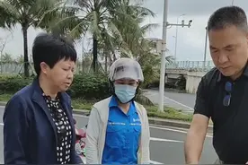 海口环卫工在垃圾桶捡到30万现金，报警找失主，公司：会表扬她图片