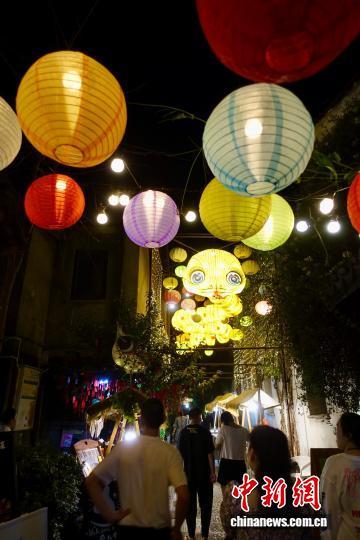 浙江湖州小西街：江南街巷吸引游客打卡