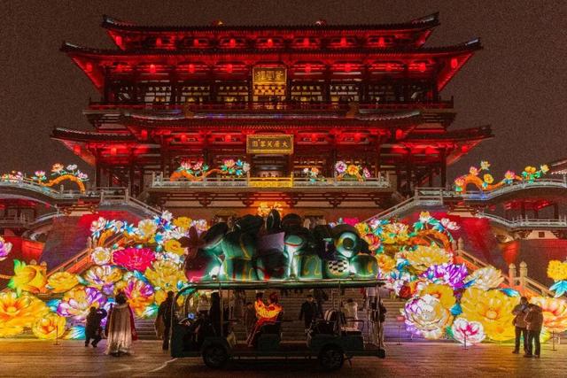 大唐芙蓉园6大打卡机位速收藏，“长安灯会”美美出片！