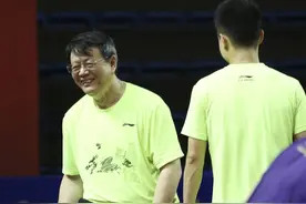 金牌教练吴敬平炮轰WTT改革：奥运冠军打资格赛是“天大的笑话”图片