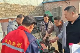 威海经区崮山镇：报废农机变“废”为“惠”图片