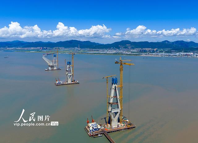 浙江舟山：六横公路大桥二期工程建设正酣