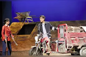 话剧《温暖的味道》：靳东扮演返乡村支书，温情有余深度不足图片