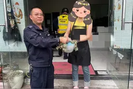 市民种植的花卉雨夜被盗，民警快速破案“花”归原主图片