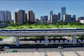 璧铜线正式开通初期运营 今年重庆还将开通两条轨道交通线路图片