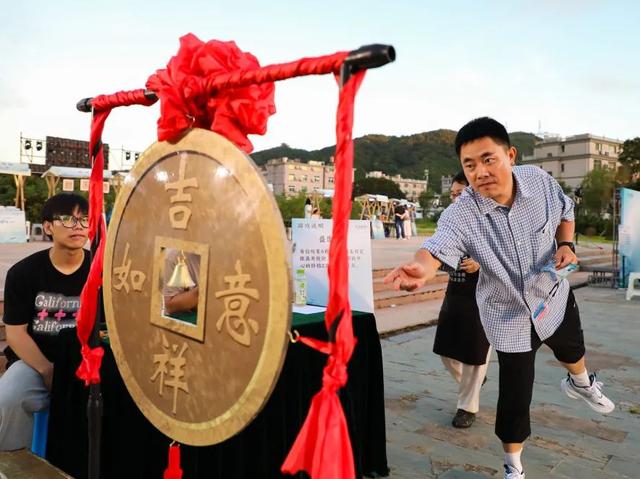 人气爆棚！超上头！舟山的夜晚还能这么玩……