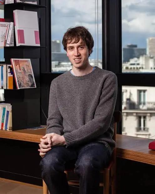 硅谷甄嬛传爆更，马斯克转发，Ilya动手那一夜，谁捅了奥特曼一刀？