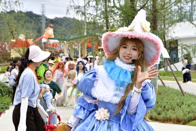 开业4天迎客近1.7万人观山湖“幻花样young”成为市民近郊游热门地