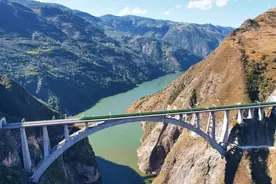 白天游景点 晚上宿列车！省内环线旅游列车来了图片