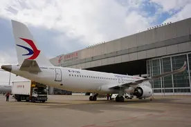 又一架国产C919客机加入机队，东航此前已增订100架C919图片