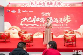 演出+市集，青岛西海岸新区灵珠山街道2025年村晚欢乐上演图片