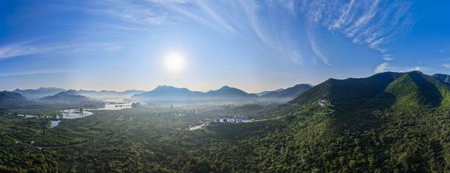 河北遵化：初秋山水，晨景如画