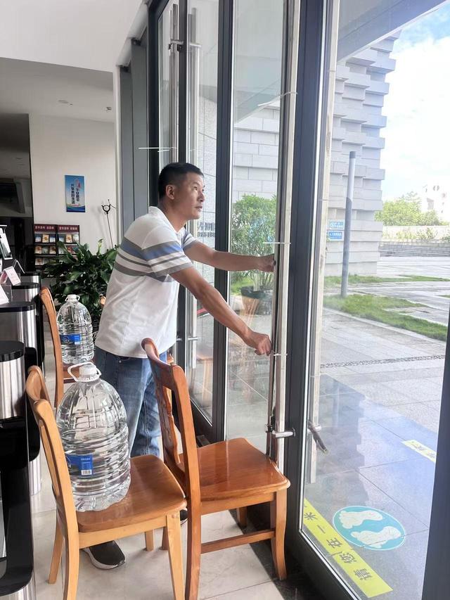 图集|恩平市文化广电旅游体育局全面开展防风、防蚊工作