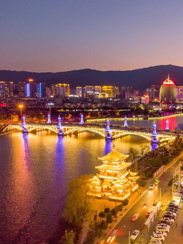 来吹吹晚风吧！大理这些地方越夜越美丽