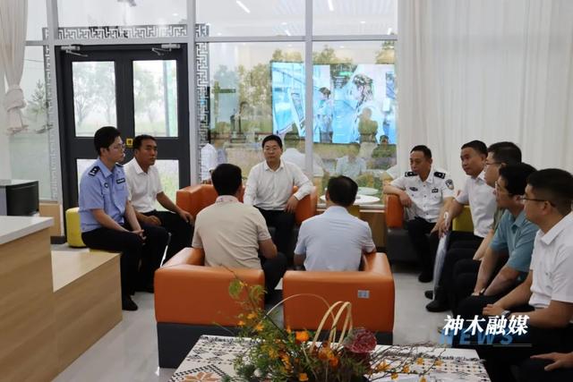 杨成林到尔林兔大草原督导检查音乐季安全保障工作