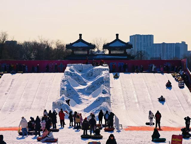 童趣满溢！龙潭冰雪节的冬日撒欢时光