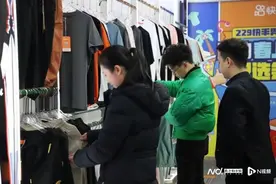 三八大促启动，快手今年深耕佛山、泉州、常熟三大男装产业带图片