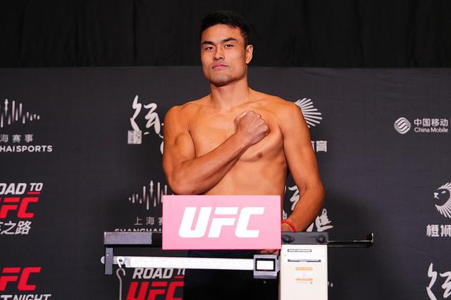 UFC上海站火爆收官