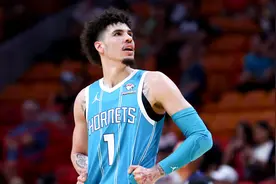 Shams：鲍尔右脚踝扭伤严重 复出情况不容乐观图片