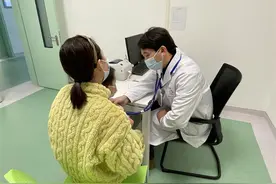 孩子反复生病妈妈也感染，医生提醒：警惕流感，做好家庭防护图片