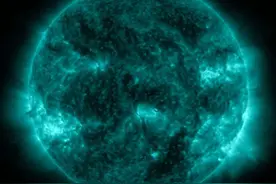 太阳大耀斑爆发，我国多地可见极光图片