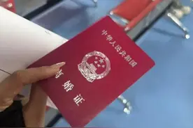 已婚男在“王婆说媒”舞台相亲被妻子发现后续：两口子离婚了！图片