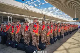 欢迎新战友！2025年春季入伍新兵奔赴军营图片