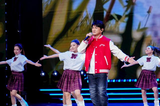 科技赋能艺术、生态邂逅人文，这台晚会奏响熊猫的“多元交响曲”