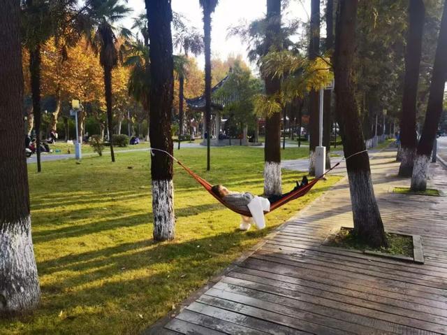 郭家桥，川大南门外的美食「金三角」