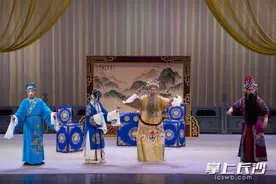 复排湘剧《祭台·思妻》展演，青年演员诠释老生魅力图片