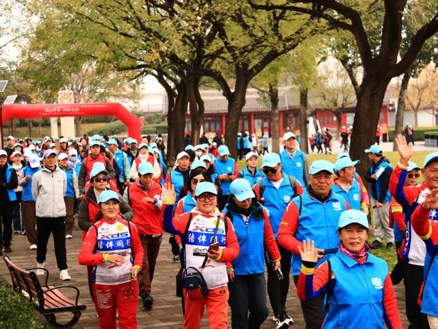 聚焦“两园一河”联动发展 2025年丰台区徒步大会成功举办