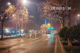 新春走基层丨“不打烊”的公交车司机守护温暖出行路图片