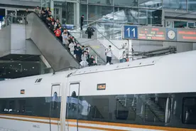 受雨雪冰冻天气影响 广铁13对高铁列车将停运图片