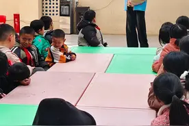 册亨县冗渡镇：春节喜乐汇 亲子共团圆图片