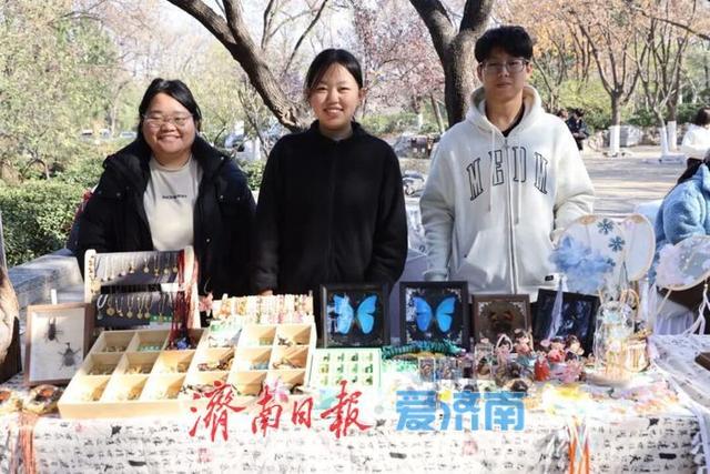 穿汉服免费游千佛山 济南第六届汉服文化嘉年华启幕