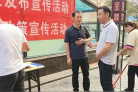 稳就业促创业保民生——张家界市永定街道开展就创业宣传暨岗位推荐活动图片