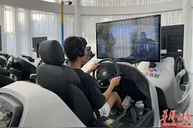 VR全真模拟，机器人教练……湖南积极探索智慧驾培新模式图片