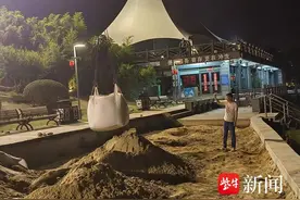 210吨海沙全部补充到位 徐州云龙湖万人游泳场7月1日正式开放图片