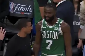 总决赛场均数据并非最佳，杰伦·布朗因何力压塔图姆获FMVP？图片